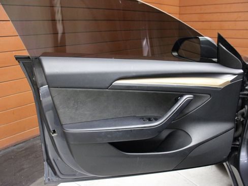 Used 2023 Tesla Model 3 Standard Range image 27