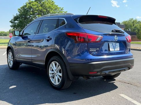 Used 2018 Nissan Rogue Sport SV w/ SV Technology Package AWD/4WD image 8
