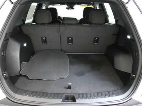 Used 2025 Chevrolet Equinox LT w/ Safety and Technology Package AWD/4WD image 28