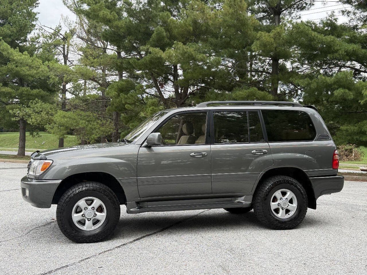 Used 2000 Toyota Land Cruiser AWD/4WD image 10
