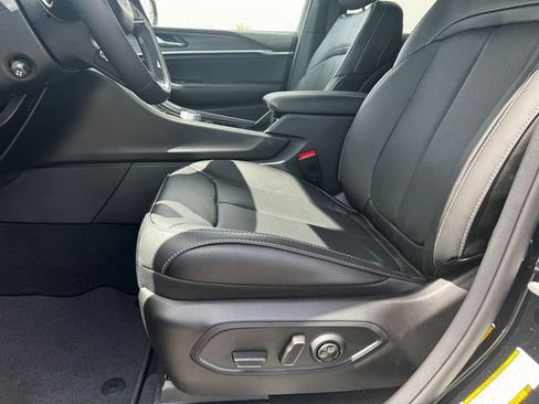 New 2026 Jeep Grand Cherokee Limited AWD/4WD image 23