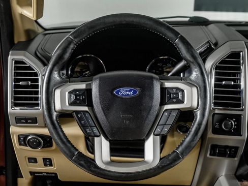Used 2017 Ford F250 Lariat w/ Lariat Ultimate Package AWD/4WD image 16