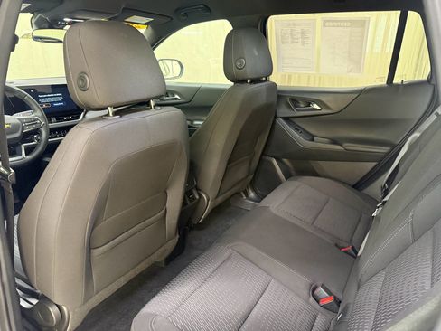 Used 2025 Chevrolet Equinox LT FWD image 19
