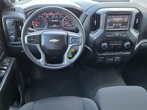 Used 2023 Chevrolet Silverado 2500 Custom w/ Custom Value Package image 10