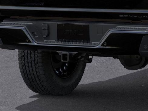 New 2026 GMC Canyon Denali w/ LPO, Denali Black Edition image 38