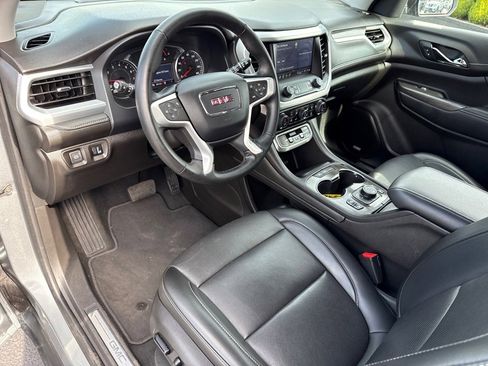 Used 2023 GMC Acadia SLT image 18