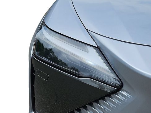 Used 2024 Lexus RZ 450e Premium w/ Technology Package AWD/4WD image 10