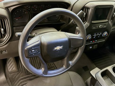 Used 2019 Chevrolet Silverado 1500 Custom w/ Custom Value Package image 18