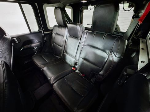 Used 2018 Jeep Wrangler Unlimited Rubicon image 23