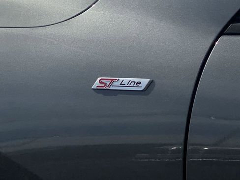 Used 2023 Ford Escape ST-Line FWD image 17