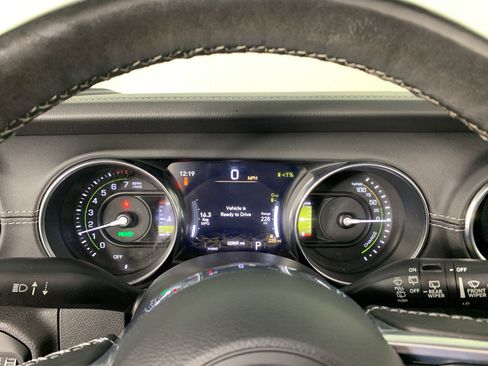 Used 2022 Jeep Wrangler Unlimited Sahara w/ Cold Weather Group AWD/4WD image 22