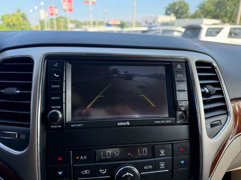 Used 2013 Jeep Grand Cherokee Limited AWD/4WD image 21