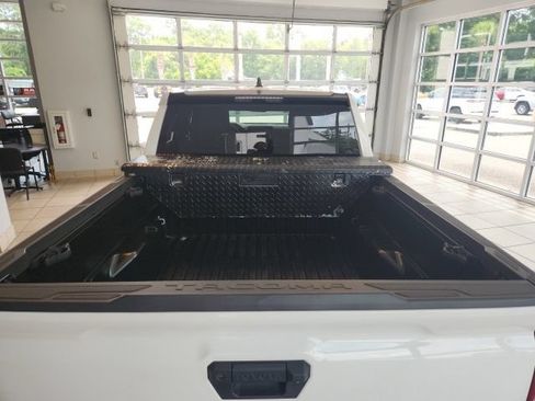 Used 2024 Toyota Tacoma SR AWD/4WD image 8