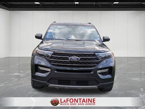 Used 2022 Ford Explorer XLT w/ Equipment Group 202A AWD/4WD image 8