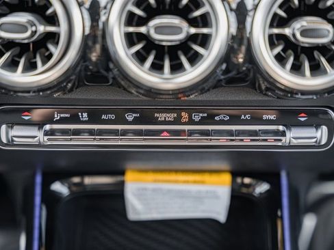 New 2025 Mercedes-Benz GLB 250 GLB 250 image 24