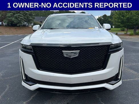 Used 2024 Cadillac Escalade Sport Platinum w/ LPO, ONYX Package AWD/4WD image 15