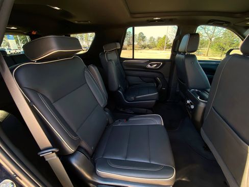 Used 2023 GMC Yukon SLT image 30