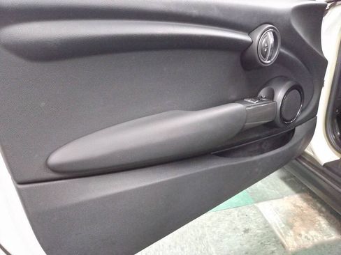 Used 2016 MINI Cooper 2-Door Hardtop FWD image 23