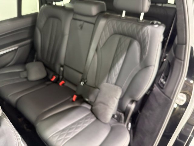 Used 2024 BMW X7 xDrive40i w/ Executive Package AWD/4WD image 16