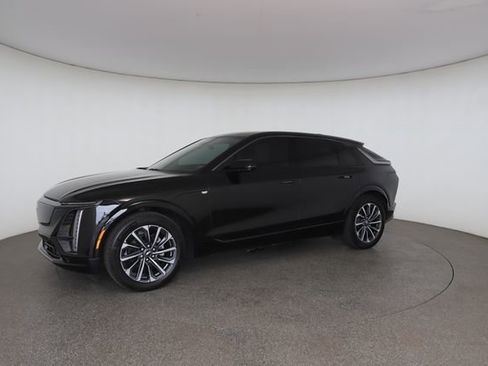 Used 2024 Cadillac Lyriq Sport w/ LPO, Floor Liner Package AWD/4WD image 4