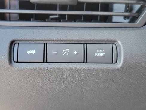 New 2026 Nissan Altima 2.5 SR FWD image 13