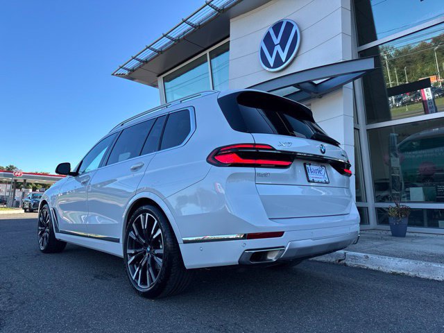 Used 2024 BMW X7 xDrive40i w/ Premium Package AWD/4WD image 6