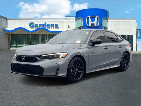 Used 2025 Honda Civic Sport image 3