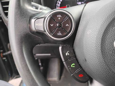 Used 2019 Kia Soul + FWD image 22