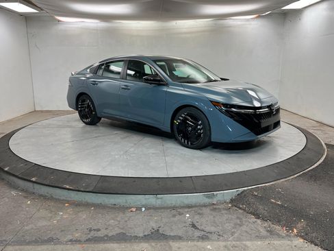 New 2026 Nissan Sentra SR image 7