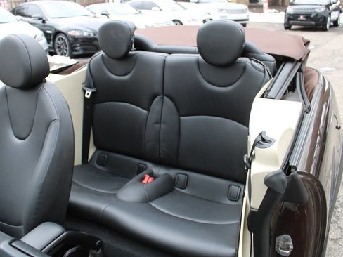 Used 2012 MINI Cooper Convertible image 29