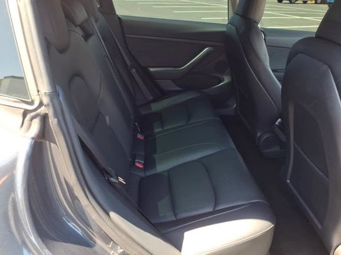 Used 2022 Tesla Model 3 image 18