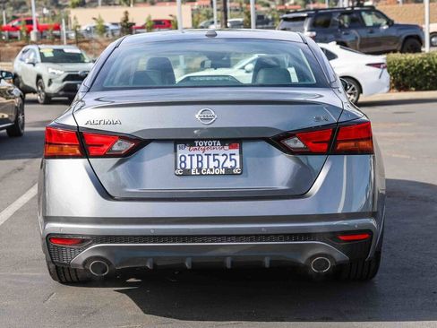 Used 2020 Nissan Altima 2.5 SR w/ Premium Package image 24