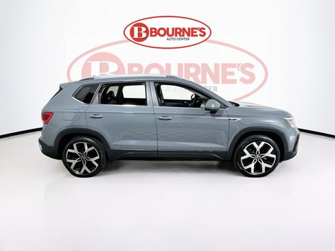 Used 2023 Volkswagen Taos SEL AWD/4WD image 12
