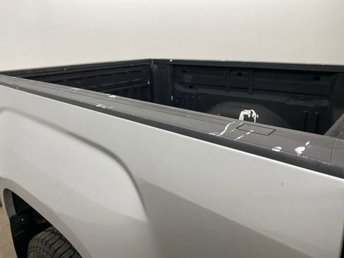 Used 2017 GMC Canyon SLE w/ All Terrain Package image 30