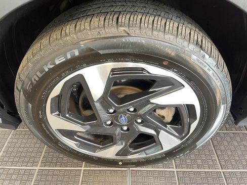 Used 2024 Subaru Crosstrek 2.5i Limited AWD/4WD image 3