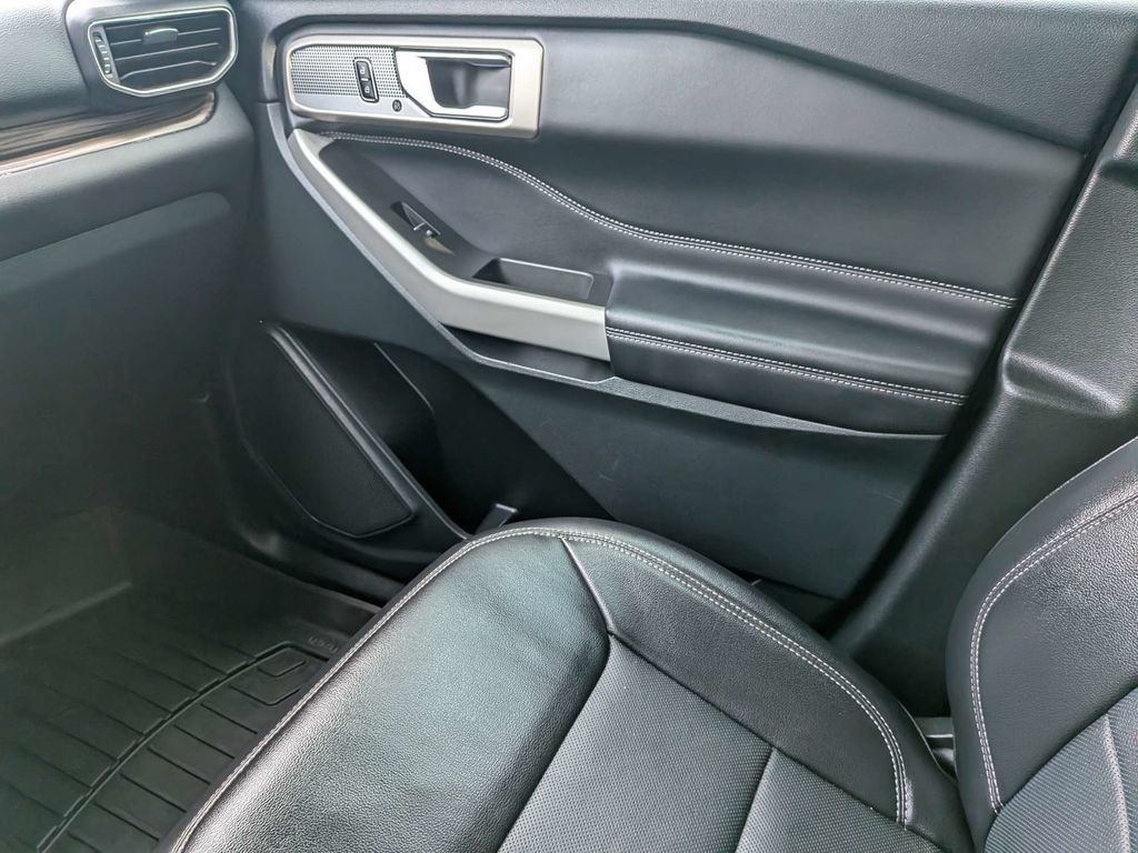 Used 2024 Ford Explorer Limited RWD image 22