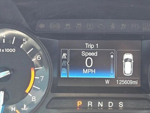Used 2018 Ford Explorer XLT FWD image 11