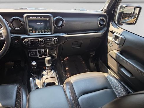 Used 2023 Jeep Wrangler Unlimited Sahara AWD/4WD image 15