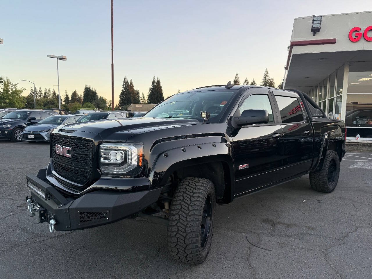 Used 2018 GMC Sierra 1500 SLT w/ All Terrain X Package AWD/4WD image 3