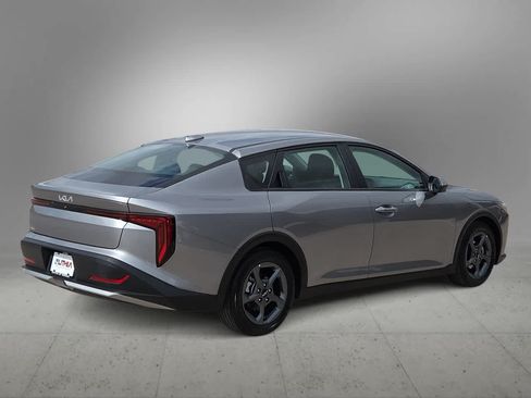 Used 2025 Kia K4 FWD image 8