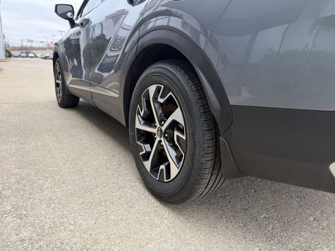 Used 2023 Kia Sportage EX image 13