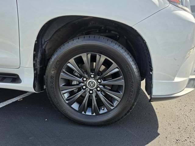 Used 2022 Lexus GX 460 Premium w/ Accessory Package AWD/4WD image 4