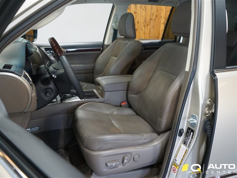 Used 2015 Lexus GX 460 Luxury AWD/4WD image 14