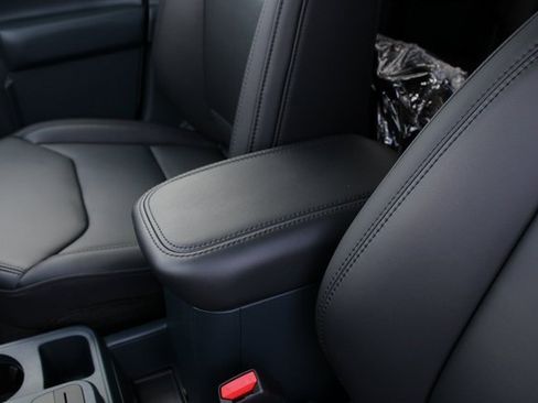 New 2025 Ford Maverick Lariat w/ Black Appearance Package image 6