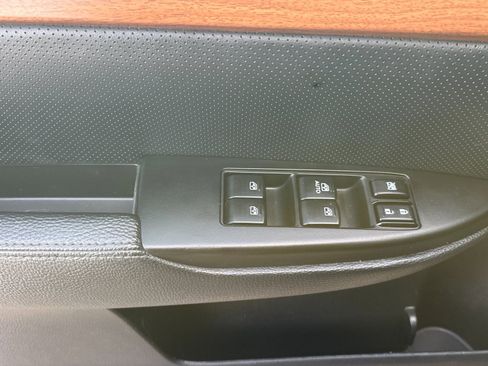 Used 2014 Subaru Outback 2.5i Limited image 11