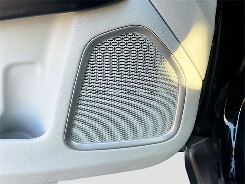 Used 2020 Jeep Compass Latitude image 18