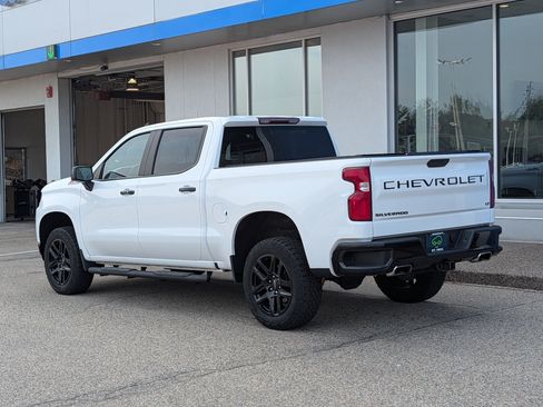 Certified 2021 Chevrolet Silverado 1500 LT Trail Boss w/ Bed Protection Package AWD/4WD image 4