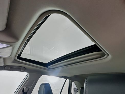 Used 2022 Toyota RAV4 Limited image 25