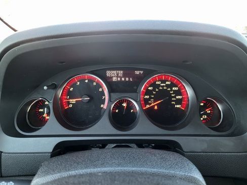 Used 2012 GMC Acadia SLE image 21