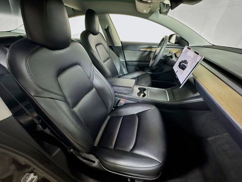 Used 2023 Tesla Model 3 Standard Range image 26